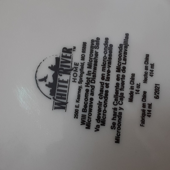 White River Home Seasons Summer Camper on Beach Stackable Mug 14 oz - Picture 7 of 7